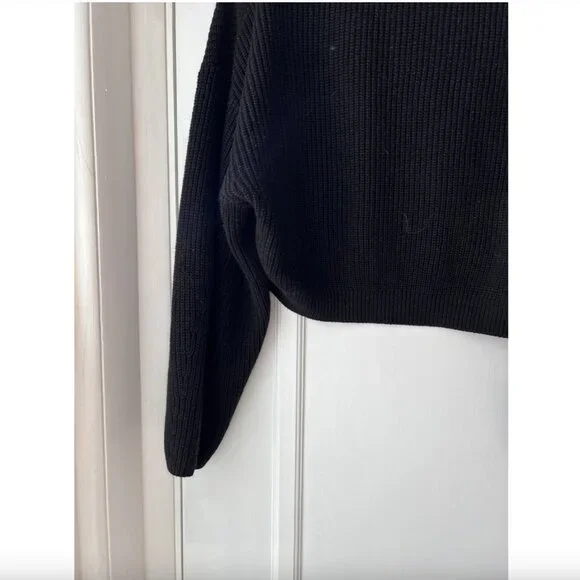 cropped black sweater - Picture 2 of 3